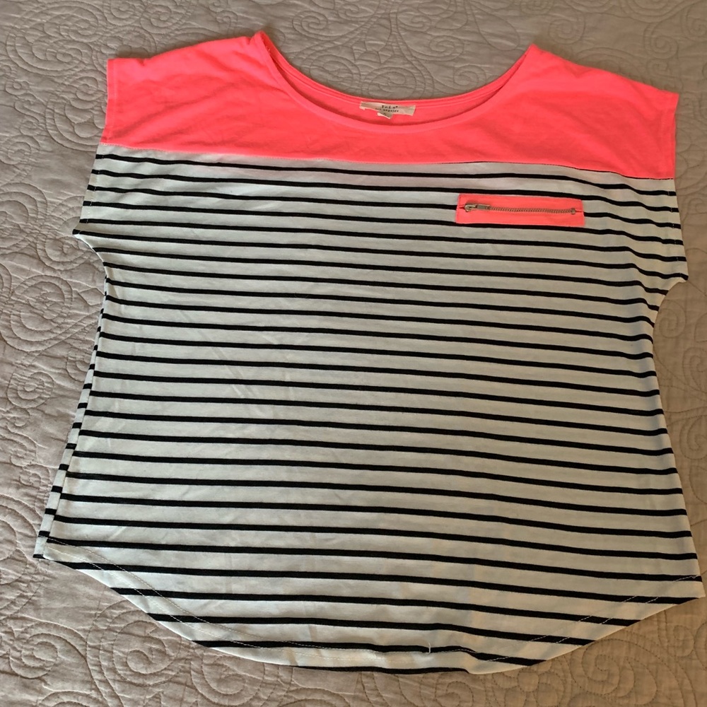 📌SOLD - Cute Fashion top